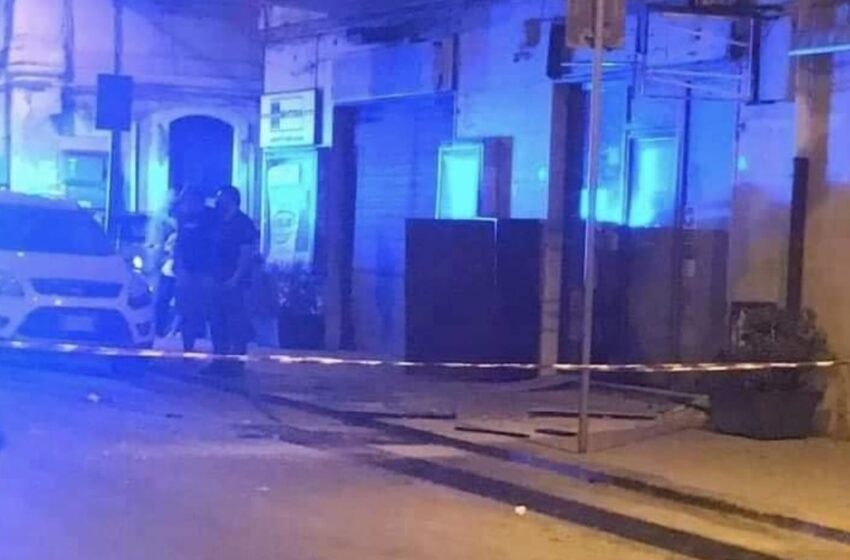  Siracusa. L'attentato alla tabaccheria Cassarino, mercoledì manifestazione dell'Antiracket: "E' la nostra risposta"