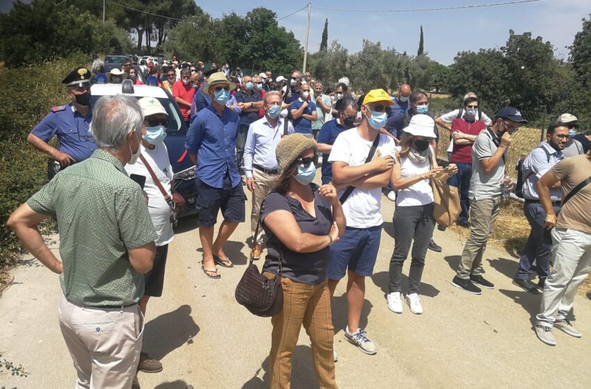  Mobilitazione a Canicattini: politica e società civile dicono no al progetto della Lindo