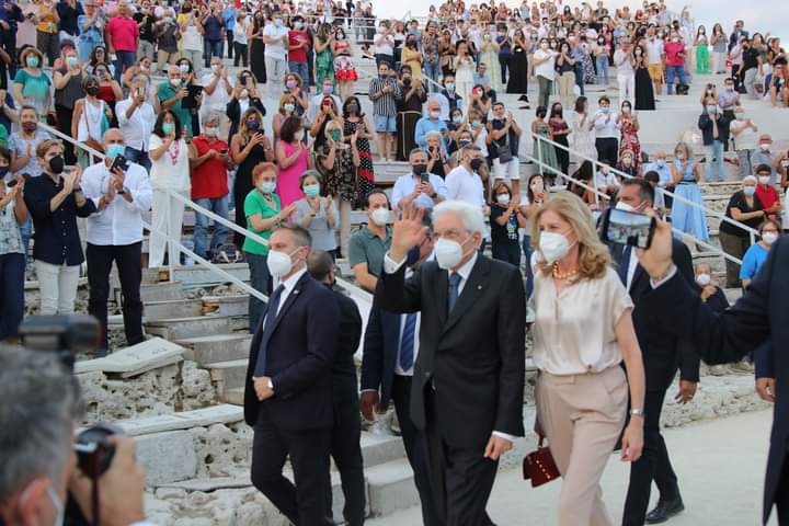  Il presidente della Repubblica al teatro greco di Siracusa: l’omaggio a Borsellino, poi gli applausi