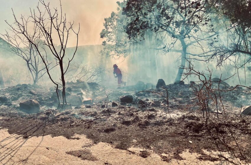  Ventiquattro ore da incubo per Buccheri: fiamme, evacuazioni e danni ingenti