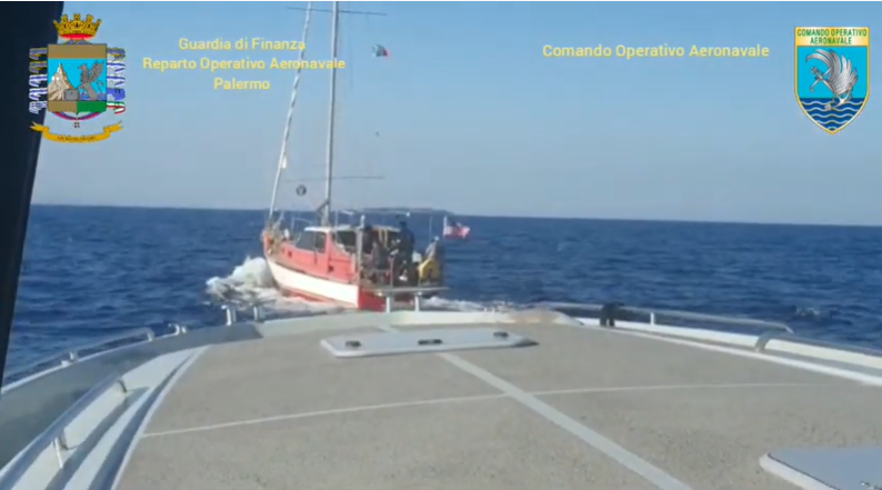  Sbarco di migranti a Portopalo, 60 su di un veliero. Arrestati i due presunti scafisti