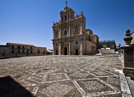  Chiesa Madre di Sortino, 438mila euro per la manutenzione del caratteristico sagrato