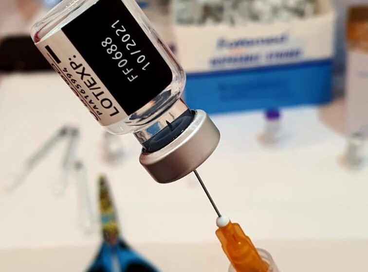 Covid, i medici di base siciliani: “Vaccino non è un esperimento, vaccinate i vostri figli”