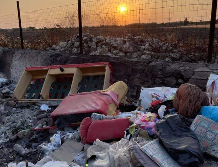  Tsunami Lucarelli sulla gestione dei rifiuti e la Regione pensa a rimettere i cassonetti in strada