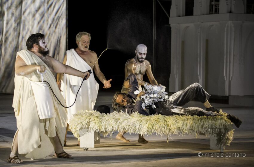  Nuvole di Aristofane, gran debutto ieri sera al Teatro Greco di Siracusa
