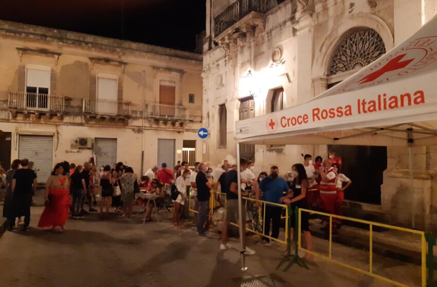  Vaccini, continua la campagna di prossimità: domenica a Floridia postazione serale in piazza del Popolo