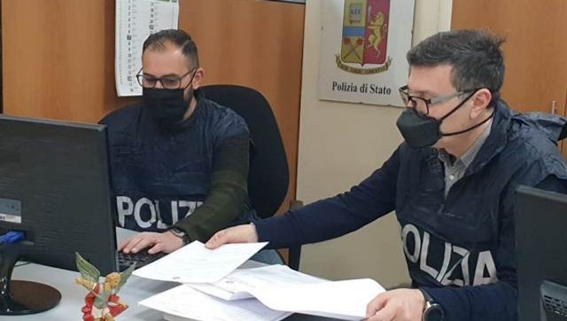  Balli e assembramenti in barba al covid, multati locali in Ortigia: oltre 20mila euro di sanzioni