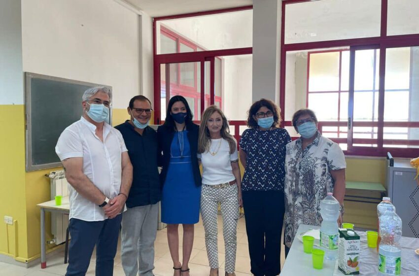  Siracusa nuova “casa” di Lucia Azzolina: visita alla Giaracà, la scuola di cui è nuova preside