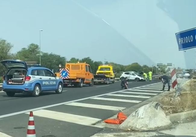  Ancora un incidente sulla Siracusa-Catania, allo svincolo di Priolo: ferito un 49enne