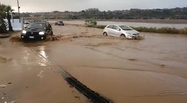  Precipitazioni intense, viabilità sott’acqua: Siracusa si ferma per pioggia
