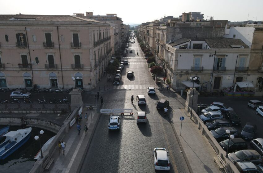  Siracusa. Accessi in Ortigia,nuove regole: “Preoccupati per l’integrità del centro storico”