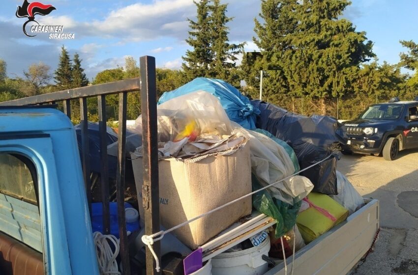  Trasportava 200kg di rifiuti su un’apecar: denunciato e multato un 32enne