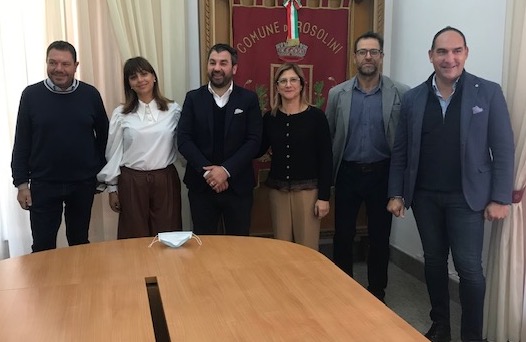  Rosolini, si insedia la nuova giunta del sindaco Spadola: due donne e tre uomini