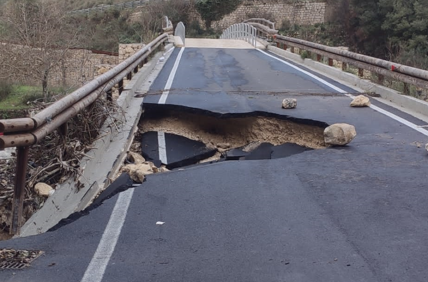  Ponte di Cava Marina, strada danneggiata dal maltempo: gli ultimi lavori nel 2020