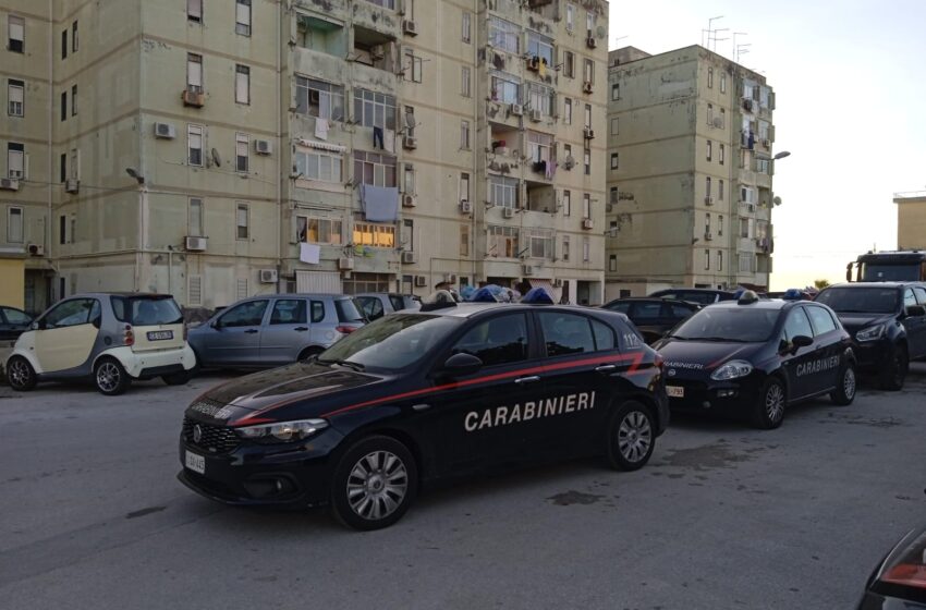  Sirene all’alba, blitz dei Carabinieri in via Algeri: cinturata cittadella dello spaccio