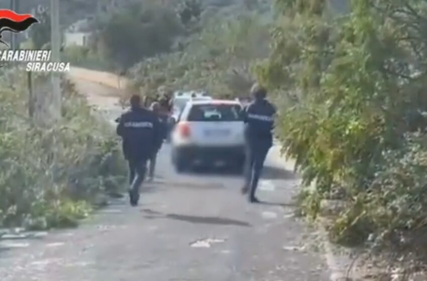  “Dacci 10mila euro per evitare guai”, scatta il blitz dei Carabinieri: in 3 arrestati per estorsione