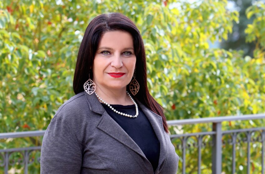  Verso le Amministrative: prima donna candidata sindaco a Solarino, la scelta di Paola Gozzo