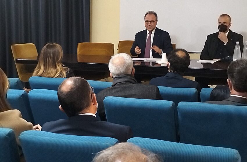 Idroscalo, per cederlo alla città chiesto un mega-progetto. “Ministero guadagna tempo”