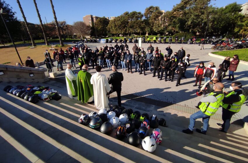  Centauri al Santuario della Madonna delle Lacrime: è la cerimonia di benedizione dei caschi