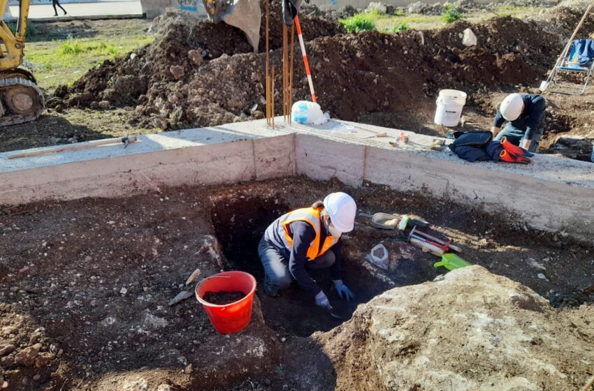  Siracusa. Tombe greche nel cantiere del parcheggio Mazzanti: stop ai lavori