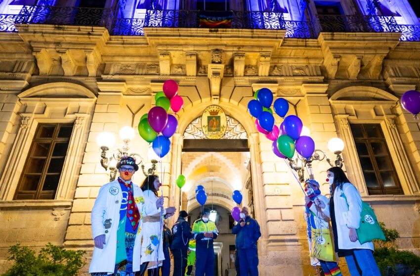  Giornata Mondiale delle Malattie Rare, luci colorate accese a Palazzo Vermexio
