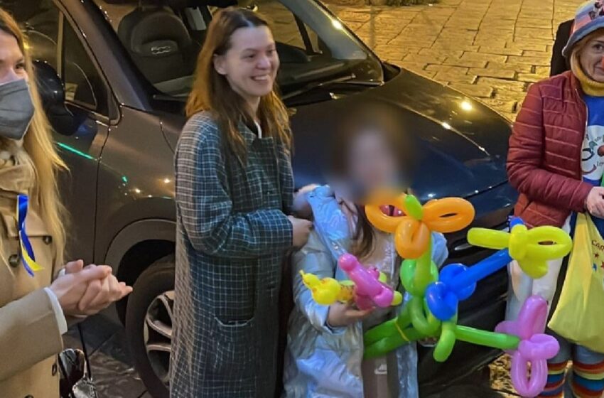  Benvenuta Natalia, dall’Ucraina a Siracusa: un sorriso luminoso per ringraziare