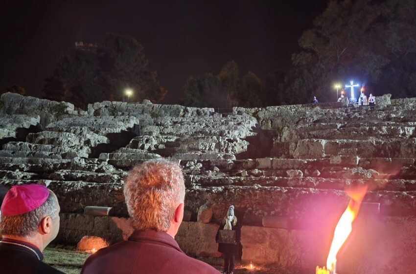  Siracusa. Via Crucis al Parco della Neapolis, preghiera per la pace