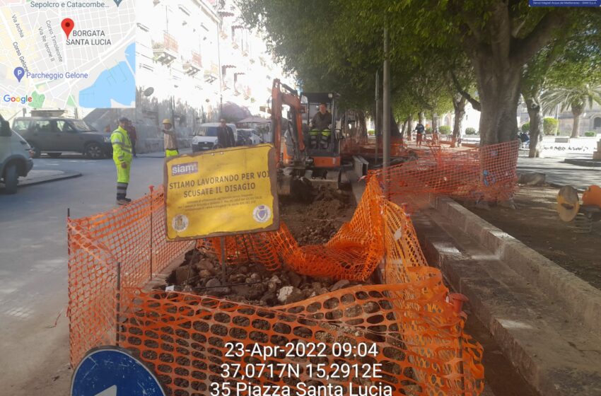Siracusa. Sos Borgata, da quattro giorni senz’acqua: ennesima perdita in piazza Santa Lucia
