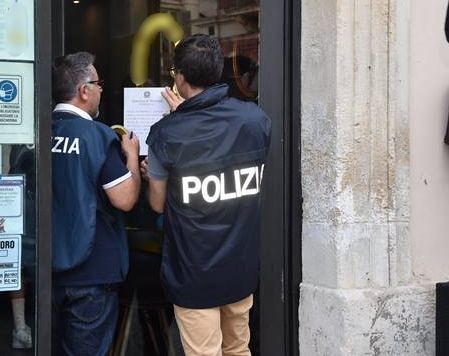  Vendeva alcol ai minori, una ragazza finisce in coma etilico: chiuso per 15 giorni locale in Ortigia