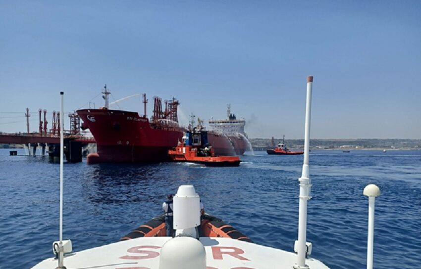  Petrolio russo, embargo via mare: Ue verso il si. Ma così Isab va ko, paura per industria siciliana