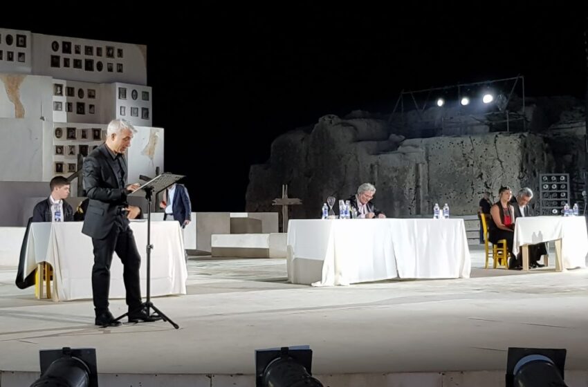  Edipo a processo a Siracusa: da eroe ad imputato in Agòn, al teatro greco