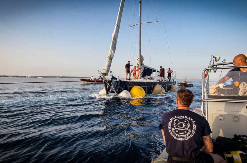  Rimosso il natante affondato a Punta Izzo dopo lo sbarco di 80 migranti