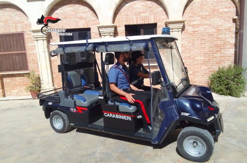  Auto elettrica per i carabinieri di Ortigia: l’esordio di “Melex” tra i vicoli del centro