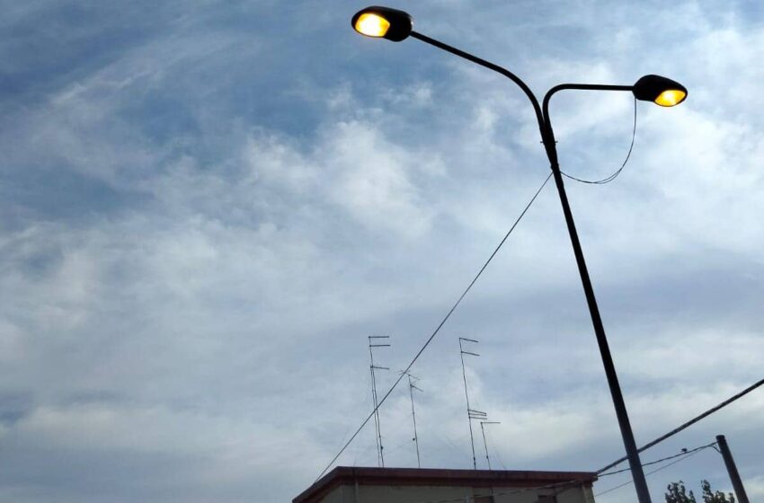  Illuminazione pubblica, dai sopralluoghi "scoperti" cavi e pali mancanti, botole asfaltate e…