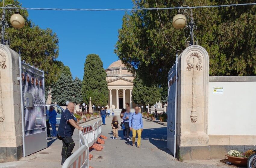  Commemorazione dei Defunti: cimitero aperto alle 7 alle 19, navette per l’accesso