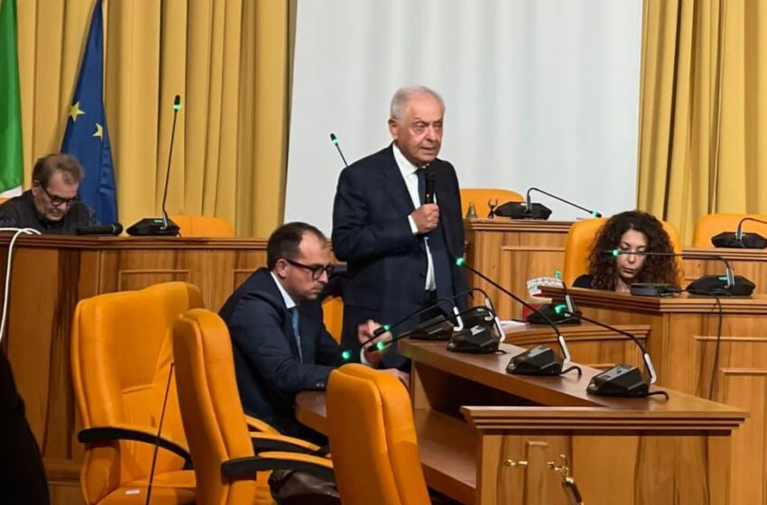 Acqua e Rifiuti, vertice in prefettura con Di Mauro: “Gestione emergenziale e a lungo termine”