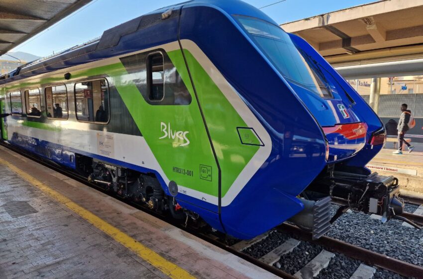  Trenitalia porta l’ibrido in Sicilia: i primi Blues anche sulla Messina-Catania-Siracusa