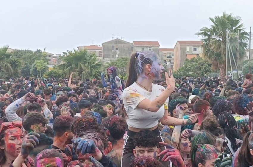  VIDEO. GiòArt, la festa dei colori e della creatività studentesca al Parco Robinson