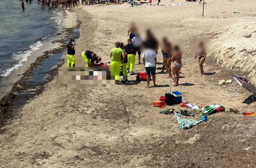  Dramma in spiaggia a Fontane Bianche, turista si accascia e muore