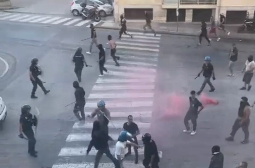  Scontri tra ultras del Siracusa e dell’Acireale. Forze dell’ordine in assetto anti sommossa