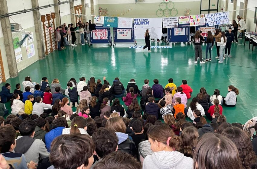  “L’Archimede non si tocca”, manifestazione degli studenti a difesa della loro scuola