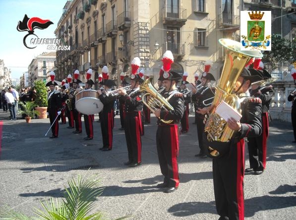 La Fanfara dei Carabinieri in piazza Santa Lucia a Siracusa: ore 20, il 19 dicembre