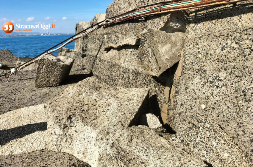  Le foto del porto rifugio di Santa Panagia: i gravi danni evidenti e la sua importanza