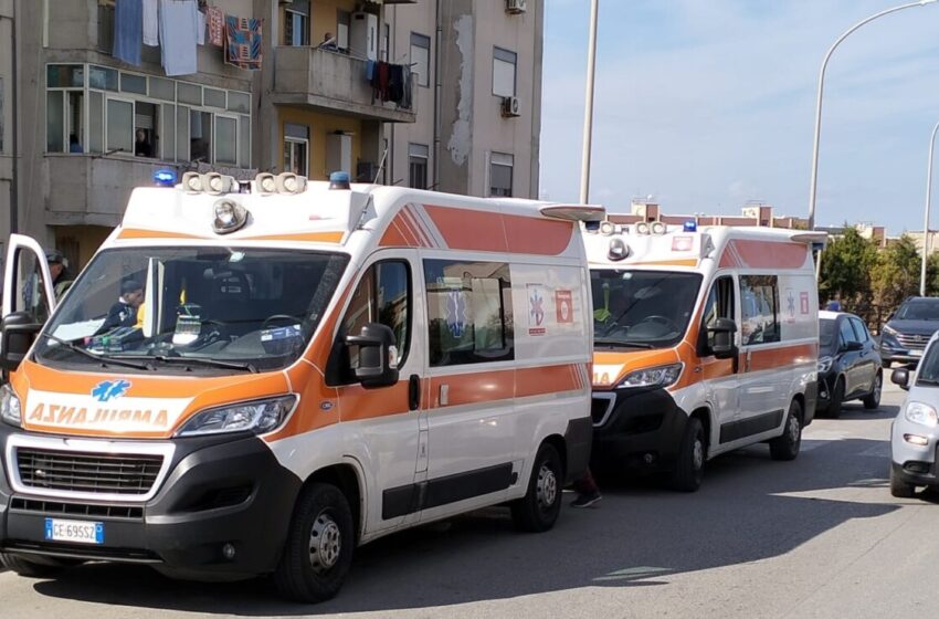  Malore in strada, perde la vita un 80enne. Vani i disperati tentativi di rianimazione