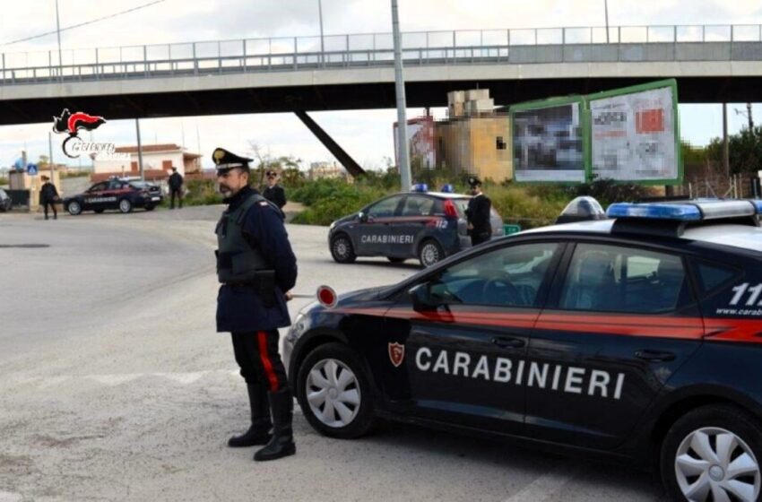  Con una mazza da baseball in auto, denunciato 52enne