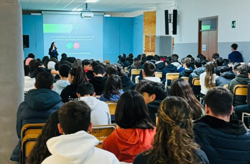  Allarme abuso di alcol e fumo fra gli studenti: educazione sanitaria a scuola