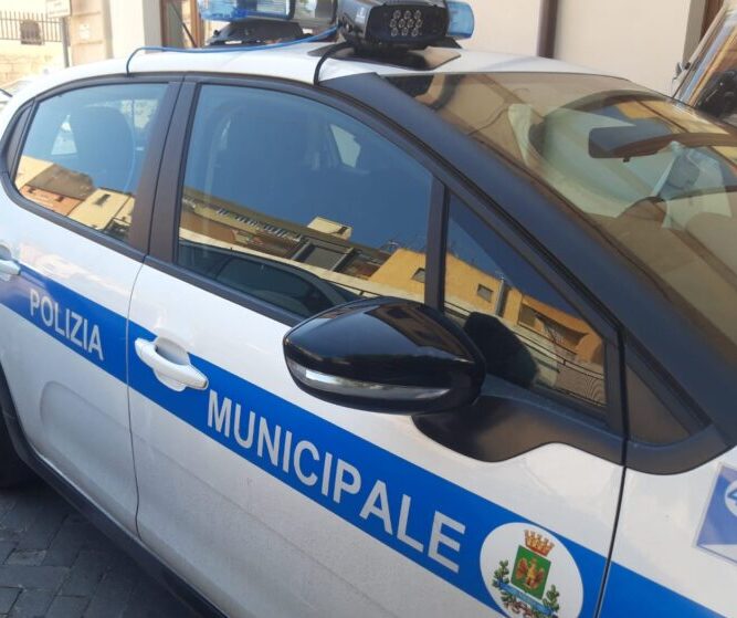  Alla guida distratti dal cellulare, la Polizia Municipale avvia controlli stringenti