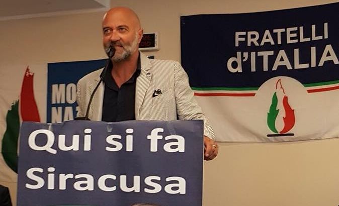  Scossone in FdI, dimissioni a sorpresa del presidente Napoli: “Decisione sofferta”