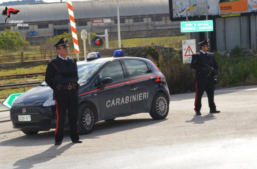  Si introduce nel negozio attraverso un buco scavato nel muro, arrestato