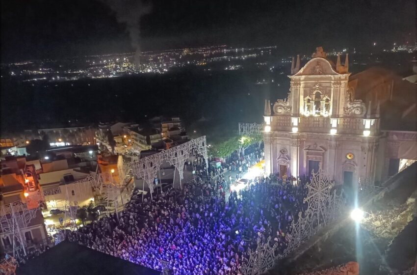  Pienone a Melilli per Gabbani. Oggi l’Ottava con la Cunsarbata e il Festival di San Sebastiano